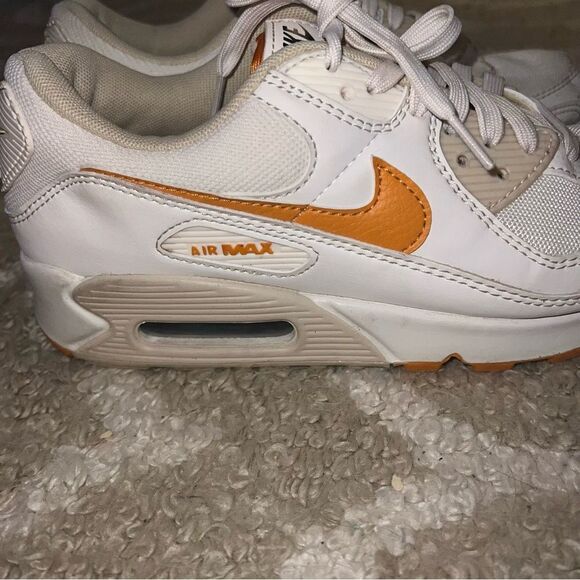 Nike Air size 8 shoe - Picture 4 of 8